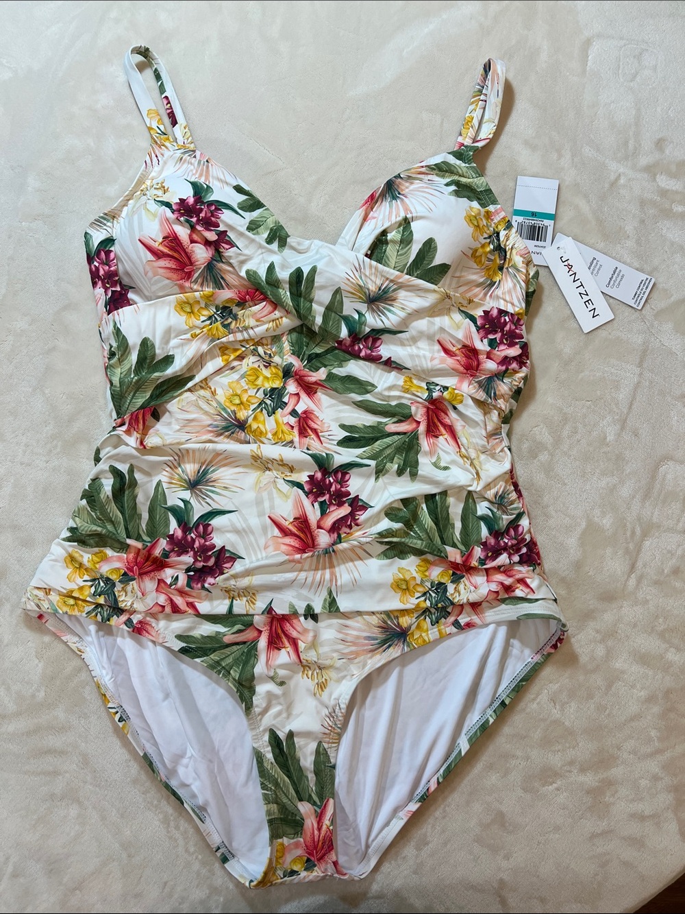 Jantzen Tropical Print One-Piece Swimsuit with Tummy Control. Size 16. NWT